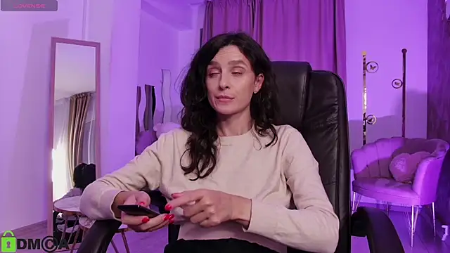 AnnaHarperX online show from 10-22-25, 04:51