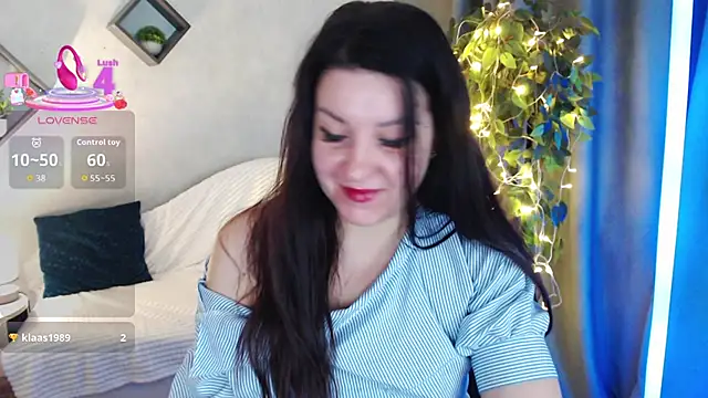 still  her online show from 01-12-26, 01:33