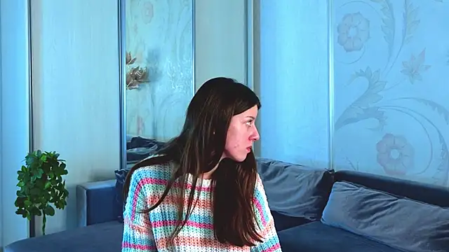 Snapshot of NoctisVeil chatting on 11-25-25, 09:42 NoctisVeil online show from 11-25-25, 09:42