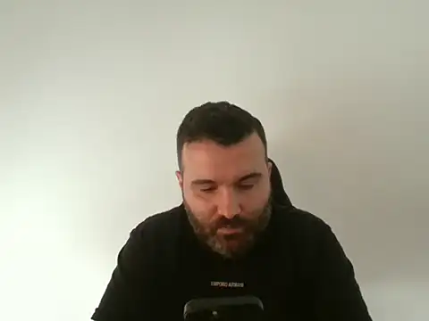 Snapshot of Yasinozturk3232 chatting on 11-20-25, 11:10 Yasinozturk3232 online show from 11-20-25, 11:10