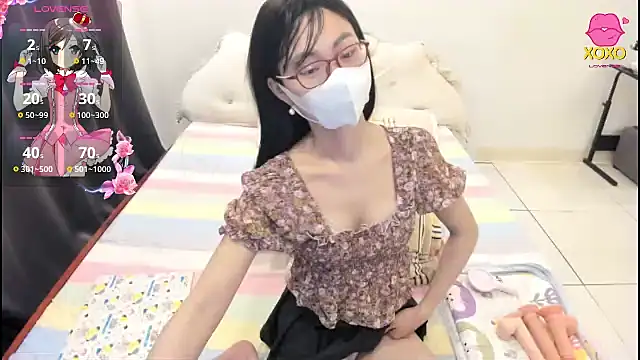 Snapshot of Teahyee chatting on 02-23-26, 04:04 Teahyee online show from 02-23-26, 04:04