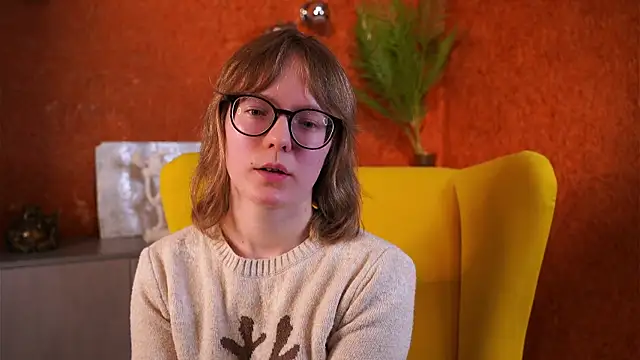 XuanCadavieco online show from 11-19-25, 04:12