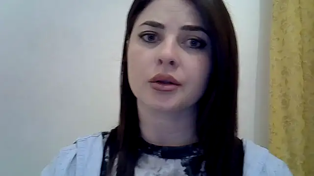 Snapshot of Darkroseq chatting on 11-25-25, 05:46 Darkroseq online show from 11-25-25, 05:46