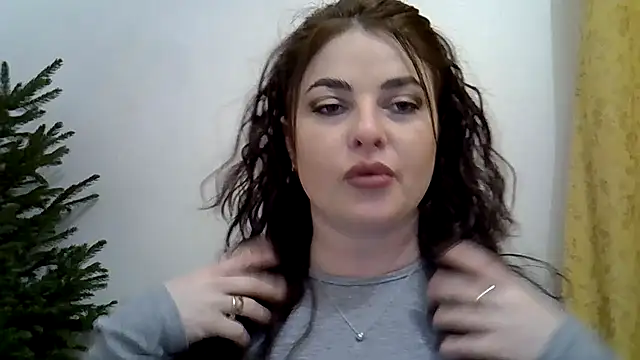 Snapshot of Darkroseq chatting on 11-28-25, 01:47 Darkroseq online show from 11-28-25, 01:47