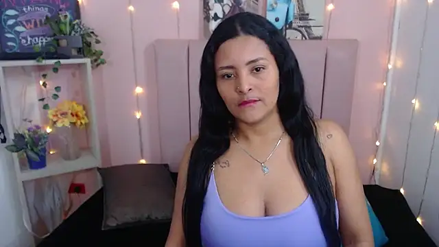 cristal bianchi online show from 11-19-25, 03:56