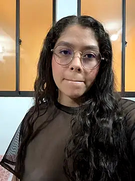 Snapshot of hannah__pavan chatting on 12-01-25, 05:51 hannah pavan online show from 12-01-25, 05:51