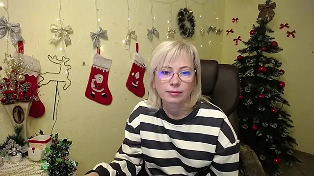LaurenWishy online show from 12-20-25, 05:58