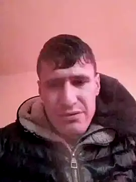 uiuftyrrtydre online show from 12-02-25, 01:39