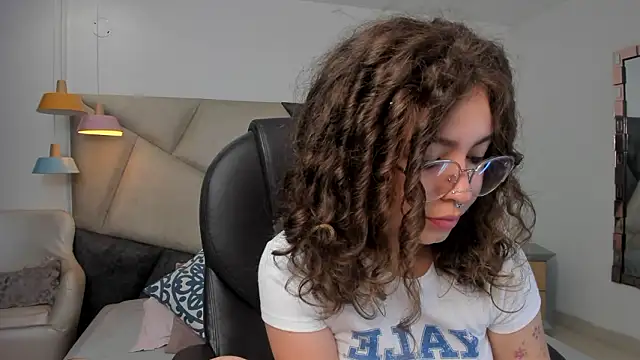 MarieTaylor  online show from 02-06-26, 06:22