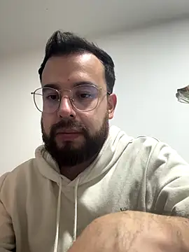 AlejoFernandez  online show from 11-20-25, 02:23