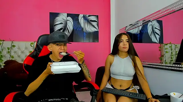 MiaAndTeylor online show from 11-23-25, 07:35