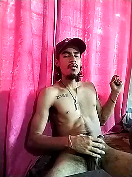 Snapshot of Blackpanter_13 chatting on 11-19-25, 02:39 Blackpanter 13 online show from 11-19-25, 02:39