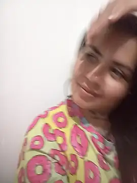 mamacalientica online show from 11-19-25, 05:18