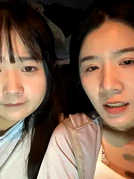 Snapshot of wanwan-19 chatting on 11-19-25, 10:26 wanwan-19 online show from 11-19-25, 10:26