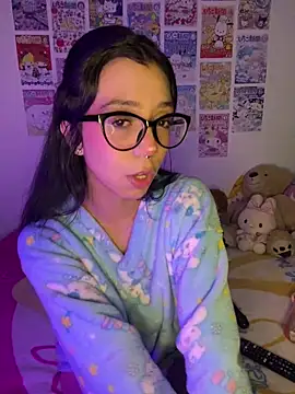 Valen-Foxx1 online show from 12-19-25, 06:09