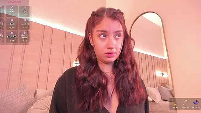 Zoe Mendez online show from 11-28-25, 03:20