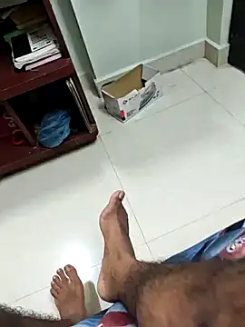 Snapshot of Littlehardon chatting on 11-01-25, 07:49 Littlehardon online show from 11-01-25, 07:49