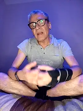 BCNBOTTOM online show from 12-18-25, 08:15