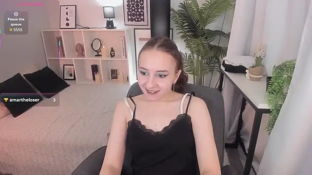 Snapshot of BeautifulSnake chatting on 11-27-25, 08:22 BeautifulSnake online show from 11-27-25, 08:22