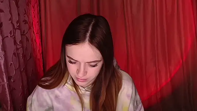 Illa May online show from 03-04-26, 07:31