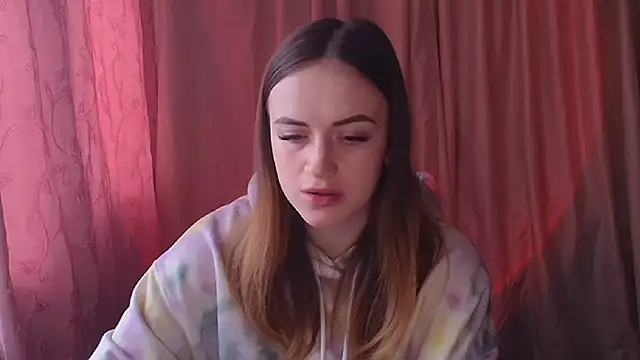 Illa May online show from 03-05-26, 10:44