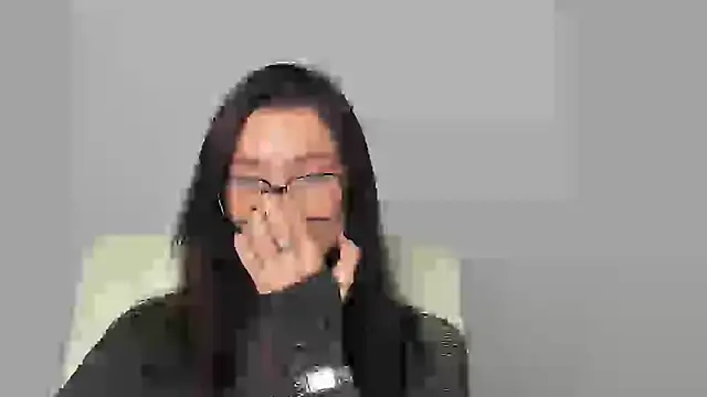 Stella XO online show from 11-21-25, 01:10