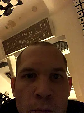 Spielzeugtwink online show from 11-19-25, 05:13