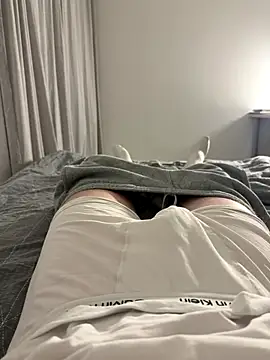 Snapshot of TwinkiStar05 chatting on 11-19-25, 07:36 TwinkiStar05 online show from 11-19-25, 07:36