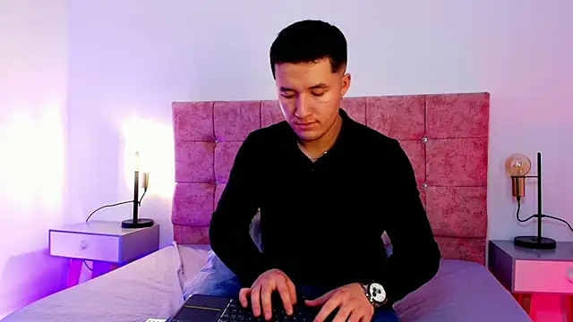 Ethan-Connor online show from 01-12-26, 12:43