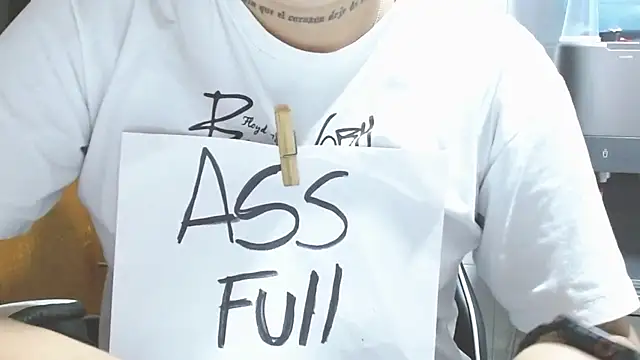 Snapshot of SLUT_MESSY_DIRTY chatting on 11-19-25, 09:59 SLUT MESSY DIRTY online show from 11-19-25, 09:59