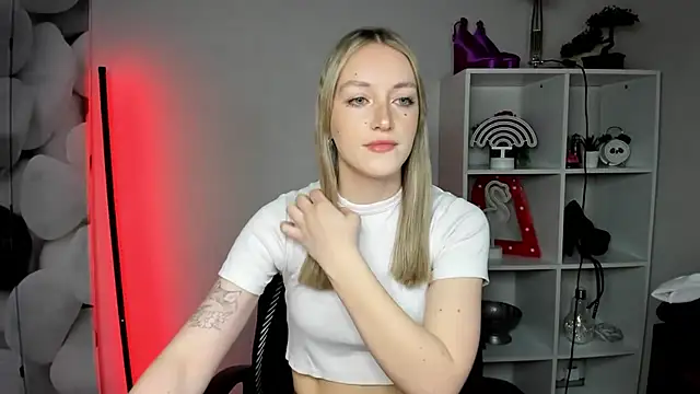 EvelynBlond online show from 02-13-26, 10:22