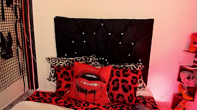 Snapshot of Harmony_Sky1 chatting on 03-16-26, 01:15 Harmony Sky1 online show from 03-16-26, 01:15