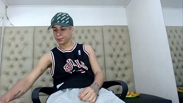 HollmanFronsh online show from 12-15-25, 02:49