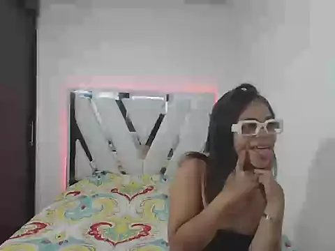 BlueLove19 online show from 12-14-25, 06:56