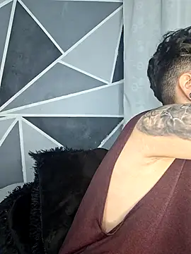 Snapshot of megan_NL chatting on 12-16-25, 01:54 megan NL online show from 12-16-25, 01:54