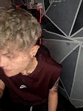 Snapshot of megan_NL chatting on 12-20-25, 12:18 megan NL online show from 12-20-25, 12:18