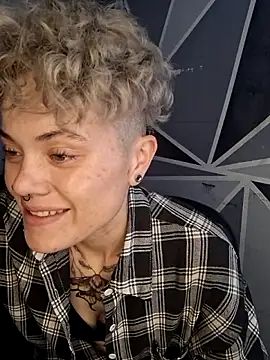 Snapshot of megan_NL chatting on 12-21-25, 08:49 megan NL online show from 12-21-25, 08:49