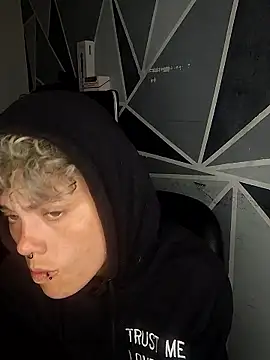 Snapshot of megan_NL chatting on 01-11-26, 02:49 megan NL online show from 01-11-26, 02:49