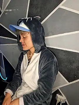 Snapshot of megan_NL chatting on 01-17-26, 04:39 megan NL online show from 01-17-26, 04:39