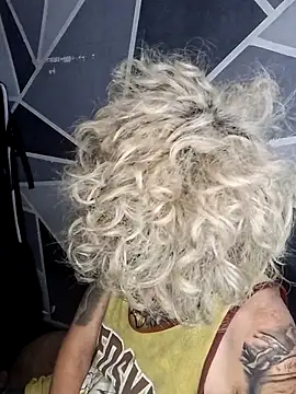 Snapshot of megan_NL chatting on 01-18-26, 09:40 megan NL online show from 01-18-26, 09:40