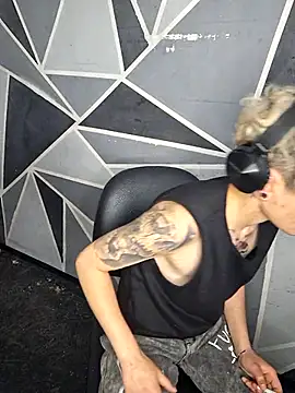 Snapshot of megan_NL chatting on 02-01-26, 05:22 megan NL online show from 02-01-26, 05:22