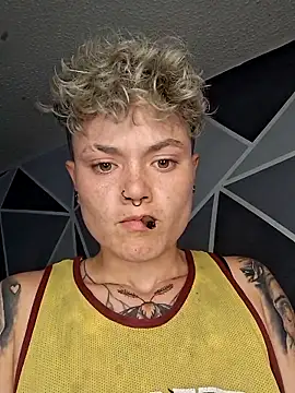 Snapshot of megan_NL chatting on 02-05-26, 11:20 megan NL online show from 02-05-26, 11:20