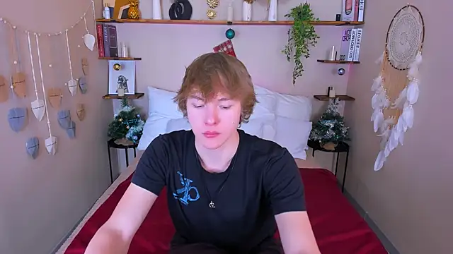 DonaldWoon online show from 12-22-25, 04:04