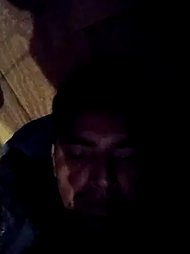 Snapshot of cochmadrr chatting on 11-21-25, 01:15 cochmadrr online show from 11-21-25, 01:15