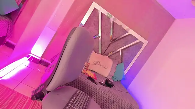 frany wolf  online show from 12-19-25, 07:59