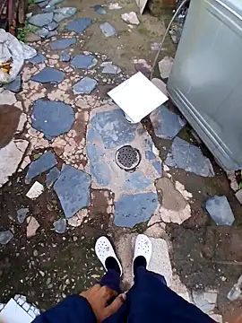 Eezxxx online show from 12-16-25, 03:44