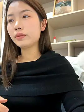 GYYoo online show from 12-16-25, 05:23