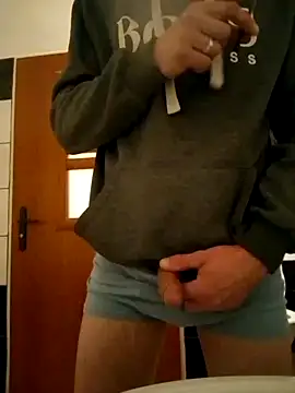 Snapshot of okon96 chatting on 11-20-25, 11:26 okon96 online show from 11-20-25, 11:26