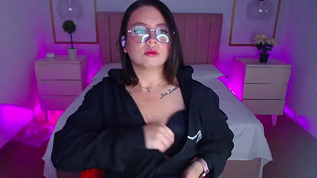 Alice Sinclair  online show from 11-20-25, 03:01