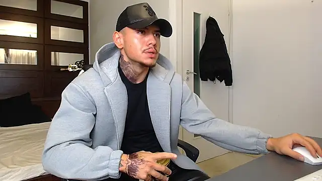 ElijahThorne online show from 02-05-26, 06:40